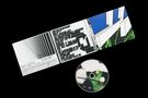 Die Hülle zeigt zahlreiche schwarze Texte auf weißem Hintergrund und eine bunte abstrakte Illustration. Darunter eine CD., CD