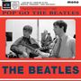 "POP GO THE BEATLES" und "THE BEATLES" in blauer Schrift auf rotem Hintergrund. Zwei Musiker mit Gitarren, schwarz-weiß., Single 7"