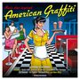 "Music that inspired American Graffiti" steht oben. Eine Kellnerin in gelbem Kleid serviert Milkshakes in einem Diner.