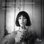 "In deinen süßen Händen, Musik für verlorene Seelen, Bach, Schubert; Coline Dutilleul, Aurelia Vișovan." Frau mit Blumenstrauß., CD