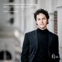 Texte: "Live at the Queen Elisabeth Competition Mendelssohn, Liszt, Sokolović, Mozart Nikola Meeuwsen."  
Ein junger Mann in einem schwarzen Anzug lächelt leicht., CD