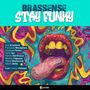 "BRASSENSE STAY FUNKY", Liste von Musikern. Pop-Art-Illustration: geöffneter Mund, herausgestreckte Zunge, bunte Muster., CD