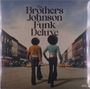 Text: "The Brothers Johnson Funk Deluxe." Zwei Personen laufen auf einer Straße, im Hintergrund sind Gebäude und gelbe Taxis., LP