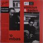 "Vinicius & Baden", "os afro sambas". Links Bild von lesendem Mann, rechts Bild eines Mannes mit Gitarre, Bücher im Hintergrund., LP