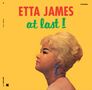 „ETTA JAMES at last!“ in roten und grünen Buchstaben auf gelbem Hintergrund. Profil einer Frau mit blondem Haar.