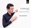Texte: "Tonadas for Piano", "Joaquin Nin-Culmell", "Pablo Martínez". Ein Mann in dunklem Hemd hält ein weißes Paneel., CD