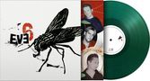 Text: "EVE 6". Links eine große Fliege, rechts grünes Vinyl und Porträts von drei Personen., LP