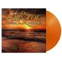 "TOL & TOL", "CEES", "THOMAS", "The Very Best". Ein Sonnenuntergang über dem Meer, orangene Vinyl-Schallplatte., LP