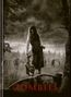 Der Text lautet "ZOMBIES" in roten, blutigen Buchstaben. Eine gruselige Szene zeigt ein Mädchen mit einem Stofftier, umgeben von Zombies., 1 Ultra HD Blu-ray und 1 Blu-ray Disc