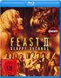 "FEAST II: SLOPPY SECONDS" und "UNCUT". Eine Gruppe bewaffneter Menschen steht bereit, eine Frau schreit ein Monster an.