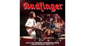 „Badfinger“ in roter Schrift. Darunter: „Live at the Cambridge Performance Center, Cambridge, Massachusetts - March 31, 1974“. Eine Band spielt auf der Bühne., CD