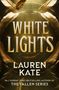 "WHITE LIGHTS" und "LAUREN KATE" in großen Buchstaben, golden umrandet von schwebenden Federn auf dunklem Hintergrund.
