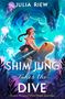 "Julia Riew" oben, "Shim Jung Takes the Dive" groß in der Mitte. Kind auf Schildkröte, Drache und Quallen.