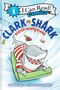 Level 1: I Can Read! Comics. Clark the Shark: Winter Wonderland. Ein lächelnder Hai in gestreiftem Pullover rutscht., Buch