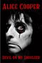 "ALICE COOPER, Devil on My Shoulder, a memoir" in roter Schrift. Schwarz-weißes Porträt mit aufwendigem Augen-Make-up.