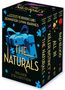 „The Naturals Deluxe Collection“ von Jennifer Lynn Barnes. Box-Set mit Puzzlemotiven auf schwarzem Hintergrund.