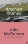 „Amongst Women“ von John McGahern, mit Vorwort von Sinéad Gleeson. Oben Landschaft, unten rosa Fläche., Buch