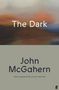 "The Dark" von John McGahern, mit Vorwort von Colin Walsh. Oben eine abstrakte Landschaft in warmen Tönen., Buch