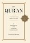 "The Qur'an: Surahs 1-2, A Historical and Literary Commentary, Nicolai Sinai" in einem dekorativen Rahmen mit Ornament., Buch