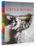 Titel "CATS & BOOKS". Niedliches Kätzchen liegt auf einem aufgeschlagenen Buch. Bunter Buchrücken links.