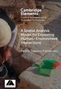 Text: "Cambridge Elements: A Spatial Analysis Model for Exploring Human-Environment Interactions" von Pedro Trapero Fernandez. Links unten ist ein stilisiertes Logo. Im Hintergrund arbeitet eine Person mit Hut im Freien., Buch