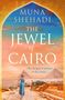 Text: MUNA SHEHADI, THE JEWEL OF CAIRO, Her destiny is written in the sands. Frau in blauem Kleid vor Pyramiden.