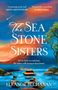 „The Sea Stone Sisters“ von Eleanor Buchanan. Ein Pfad aus Steinen führt durch blauen Ozean zu einem Vulkan im Hintergrund., Buch