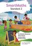 Buchtitel "SmartMaths Standard 2". Kinder lösen Matheaufgaben an einem farbenfrohen Verkaufsstand im Freien., Buch
