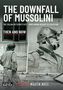 "The Downfall of Mussolini", "Then and Now". Soldat betrachtet ein zerschossenes propagandistisches Plakat eines Soldaten., Buch