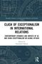 "Clash of Exceptionalism in International Relations" von Najimdeen Bakare. Blaues technisches Muster im Hintergrund., Buch