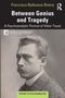Titel: "Between Genius and Tragedy". Untertitel: "A Psychoanalytic Portrait of Viktor Tausk". Schwarz-weiß Foto eines Mannes im Anzug., Buch