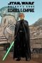 „STAR WARS GALAXY’S EDGE ECHOES OF THE EMPIRE“. Ein Mann mit schwarzem Umhang und grünem Lichtschwert vor Raumschiff., Buch