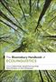„The Bloomsbury Handbook of Ecolinguistics“ von Robert Poole u.a., zeigt Bäume von unten mit strahlend grünem Laub., Buch