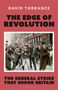 „DAVID TORRANCE: THE EDGE OF REVOLUTION; THE GENERAL STRIKE THAT SHOOK BRITAIN.“ Menschenmenge mit roten Fahnen., Buch