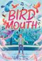 "BIRD MOUTH" steht in großen Buchstaben. Ein Junge umgeben von bunten Vögeln auf einem Dach, musikalische Noten fliegen., Buch