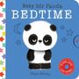 "Baby Mr Panda BEDTIME" steht oben, "Push, pull and slide!" auf rotem Kreis. Ein Panda mit Pyjama, Teddybär, Mond und Sterne.