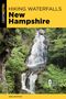Text: "HIKING WATERFALLS New Hampshire" und "GREG WESTRICH". Ein Wasserfall fließt durch üppiges, grünes Waldgebiet., Buch
