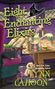"Eight Enchanting Elixirs" steht in großen, grünen Buchstaben im Zentrum. Eine Hexenhut-Silhouette trägt "A Kitchen Witch Mystery". Darunter ein fröhlicher Hund, eine Katze auf einem Stuhl, Zaubertränke auf einem Regal.
