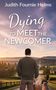 Titel: "Dying to Meet the Newcomer". Ein Mann mit Koffer steht auf einer Landstraße, neben ihm ein Hund, Kirche im Hintergrund., Buch
