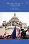 "The Rule of Law Under Fire", "Will it Survive?", "Second Edition", "Raymond Wacks". Menschen vor dem Kapitol mit Flaggen., Buch
