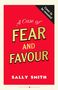 „A Case of Fear and Favour“, Sally Smith; „Cover to be revealed“. Roter Hintergrund, kontrastreiche Schrift., Buch