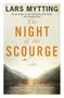 „The Night of the Scourge“ von Lars Mytting. Im Hintergrund fliegen Flugzeuge über Berge bei Sonnenuntergang.