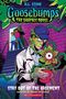 R L Stine: Stay Out of the Basement (Goosebumps Graphic Novel #3), Buch
