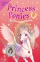 Chloe Ryder: Princess Ponies: An Enchanted Heart [With Collectible Charm], Buch