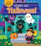 "Sounds Like... Halloween!" steht oben; darunter sind eine Fledermaus, ein Geist, eine schwarze Katze, ein Kürbis und ein Mädchen als Hexe., Buch