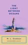 Oben steht "The Light Between Oceans". Unten "M. L. Stedman". Eine Illustration zeigt einen Leuchtturm am Meer., Buch