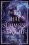 „The Lies That Summon the Night“ von Tessonja Odette. Dunkles, mystisches Cover mit einem heulenden Wolf und lila Tönen., Buch
