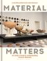 Text oben: "Linda Bloomfield and Linda Swanson MATERIAL".  
Text unten: "MATTERS An Artist’s Guide to Understanding Ceramic Materials HERBERT PRESS".  
Vasen und Teller auf Regalen.