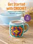 „Get Started with CROCHET“, Anleitung zur Herstellung von Deckchen und Accessoires. Weißer Sessel mit orangefarbenem Kissen.