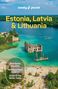Lonely Planet: Estonia, Latvia & Lithuania. Sommerliche Szenerie mit klarem Wasser, Strand und halb versunkenem Haus., Buch